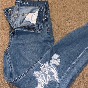American eagle medium wash mom jeans